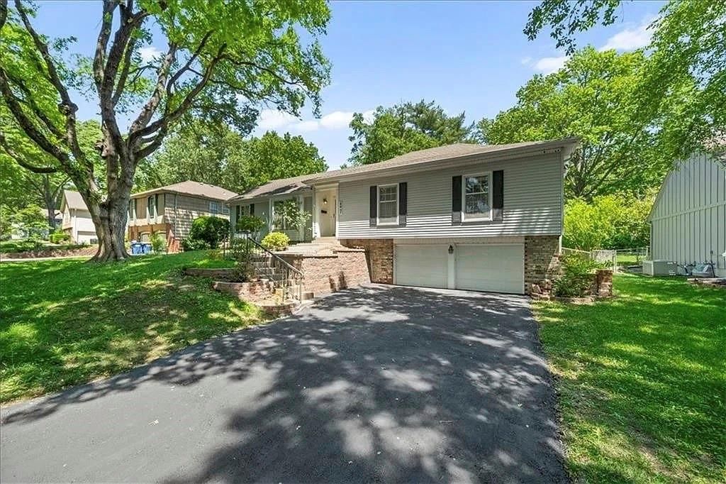9947 Ballentine Street — photo 1