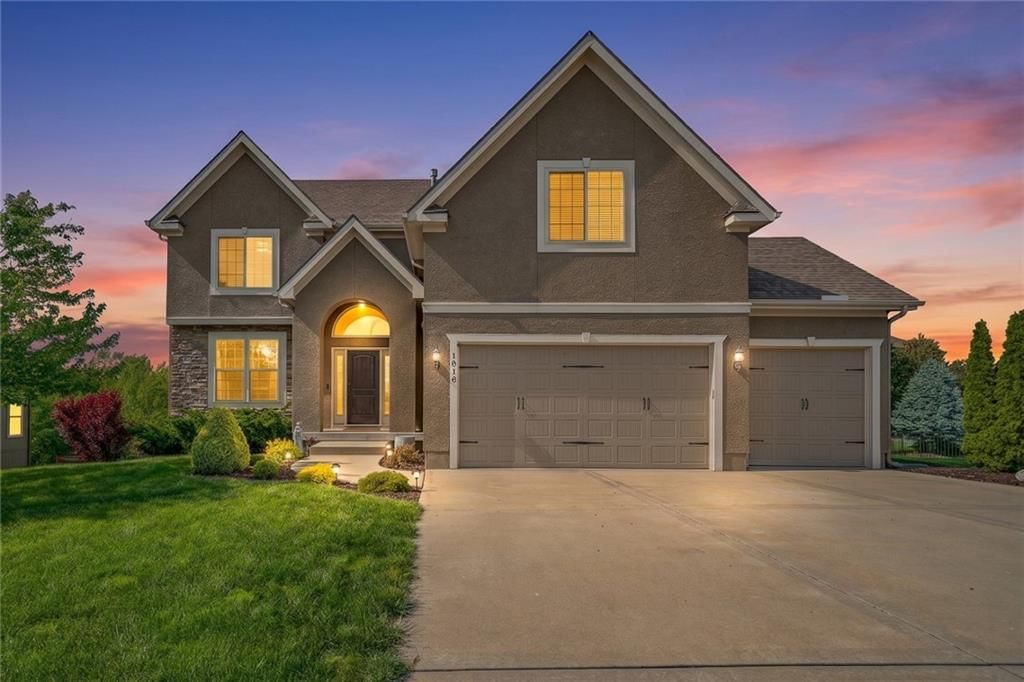 1518 Creekmoor Drive — photo 1