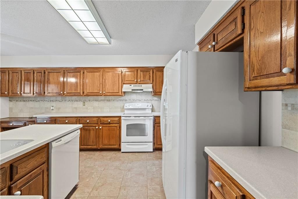 9000 W 120th Terrace — photo 9