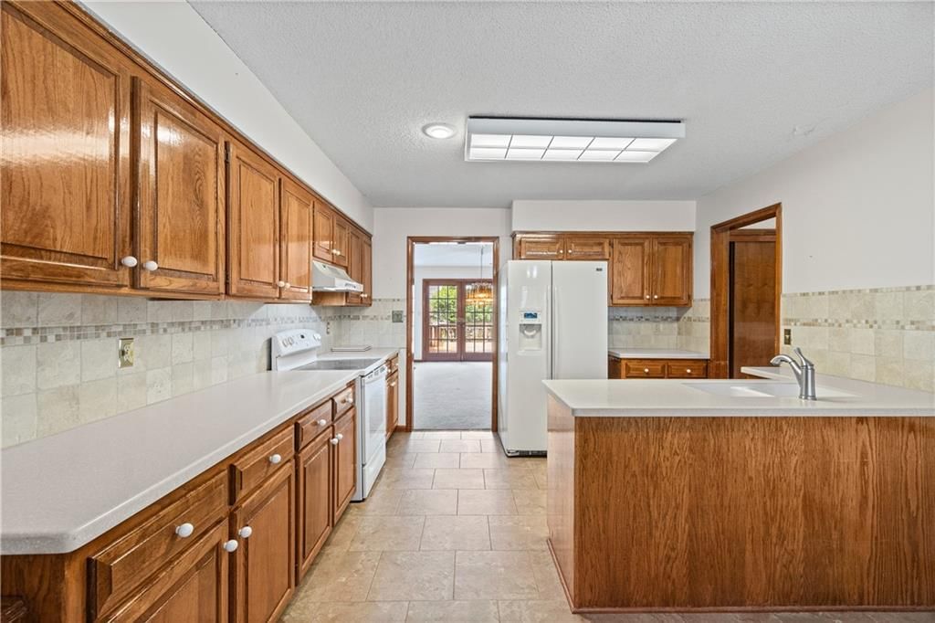 9000 W 120th Terrace — photo 12
