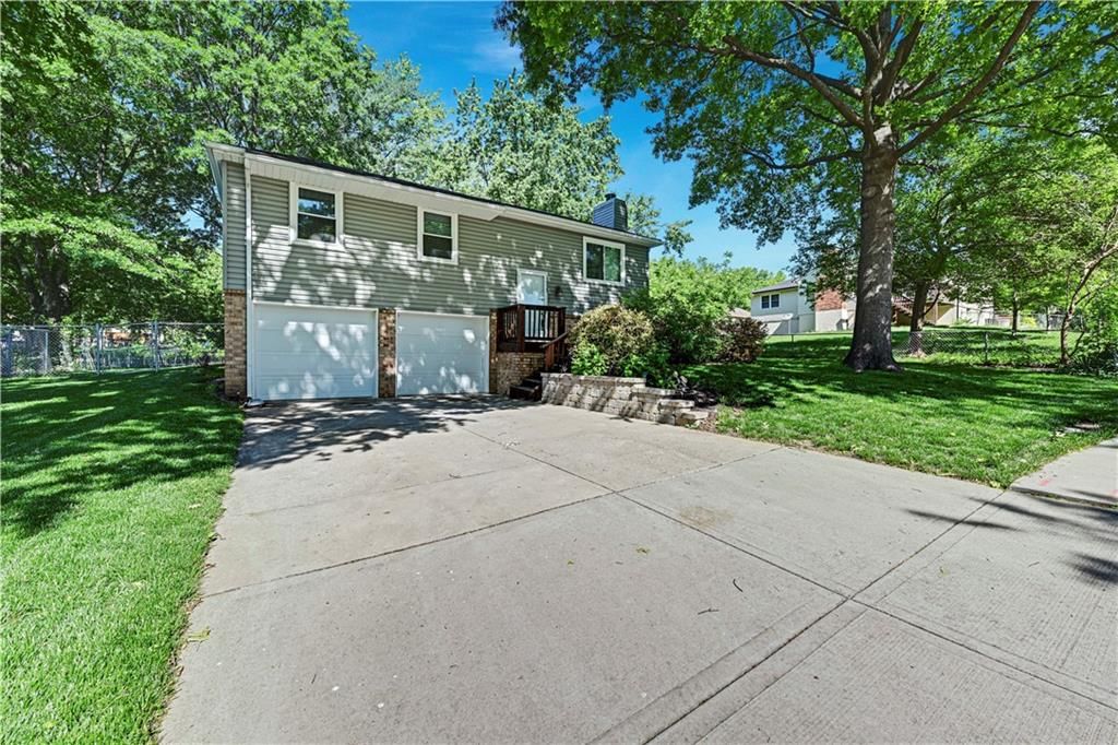12908 S Brougham Drive — photo 2