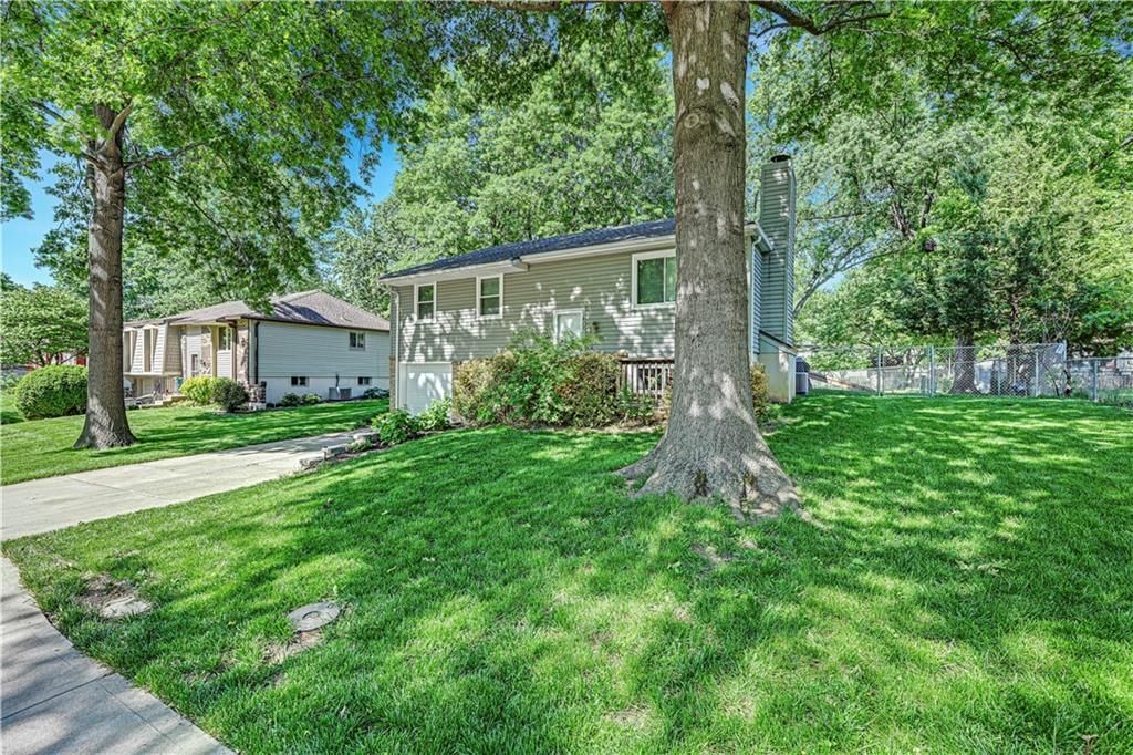 12908 S Brougham Drive — photo 3