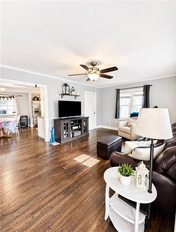 145 Allcutt Avenue — photo 4