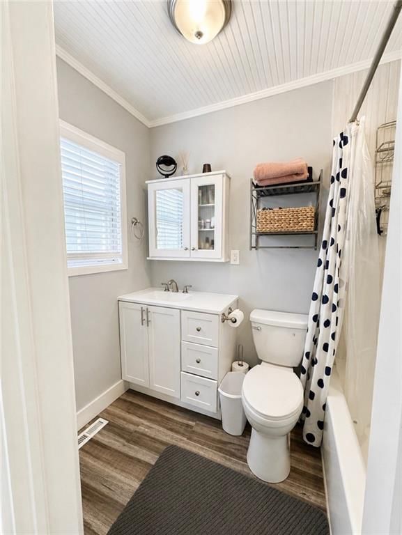 145 Allcutt Avenue — photo 8
