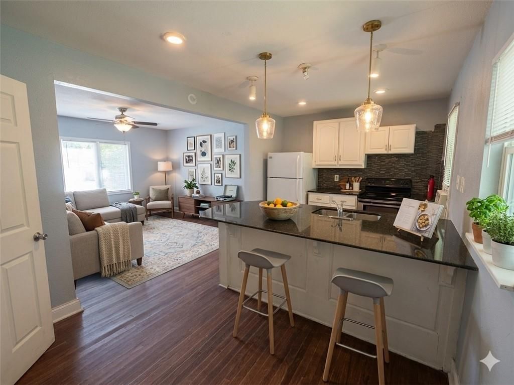 124 S Forest Avenue — photo 5