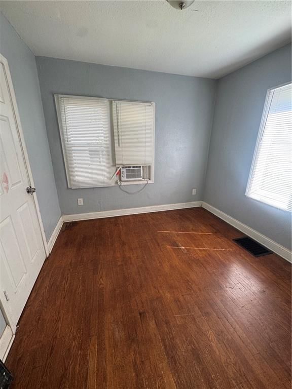 124 S Forest Avenue — photo 8