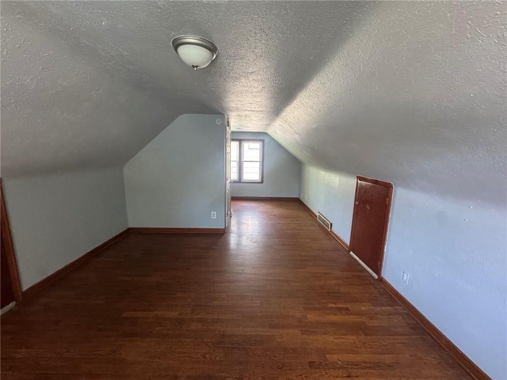 124 S Forest Avenue — photo 12