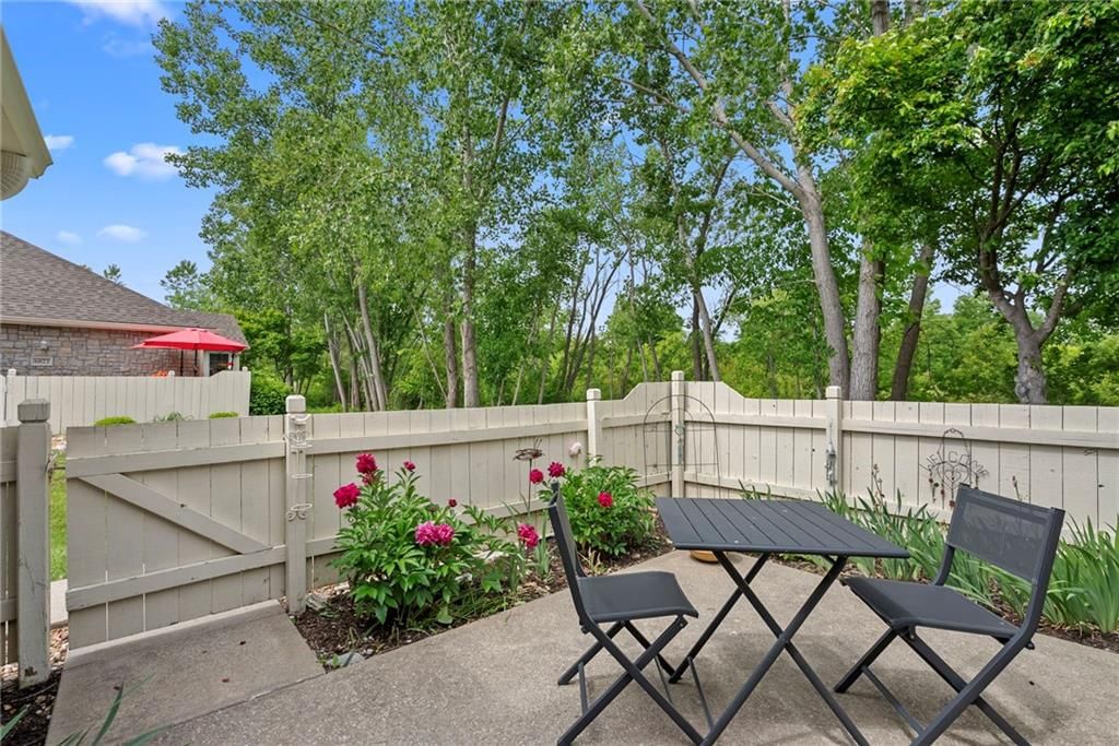 6024 NE KENSINGTON Court — photo 4