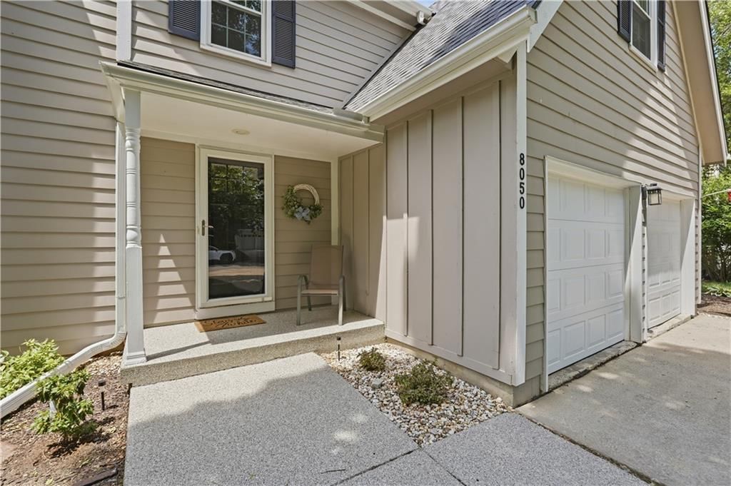 8050 Lakeview Avenue — photo 5