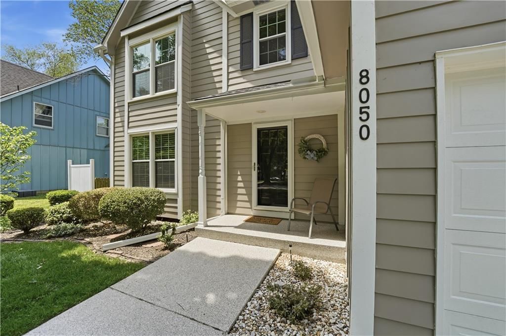 8050 Lakeview Avenue — photo 6