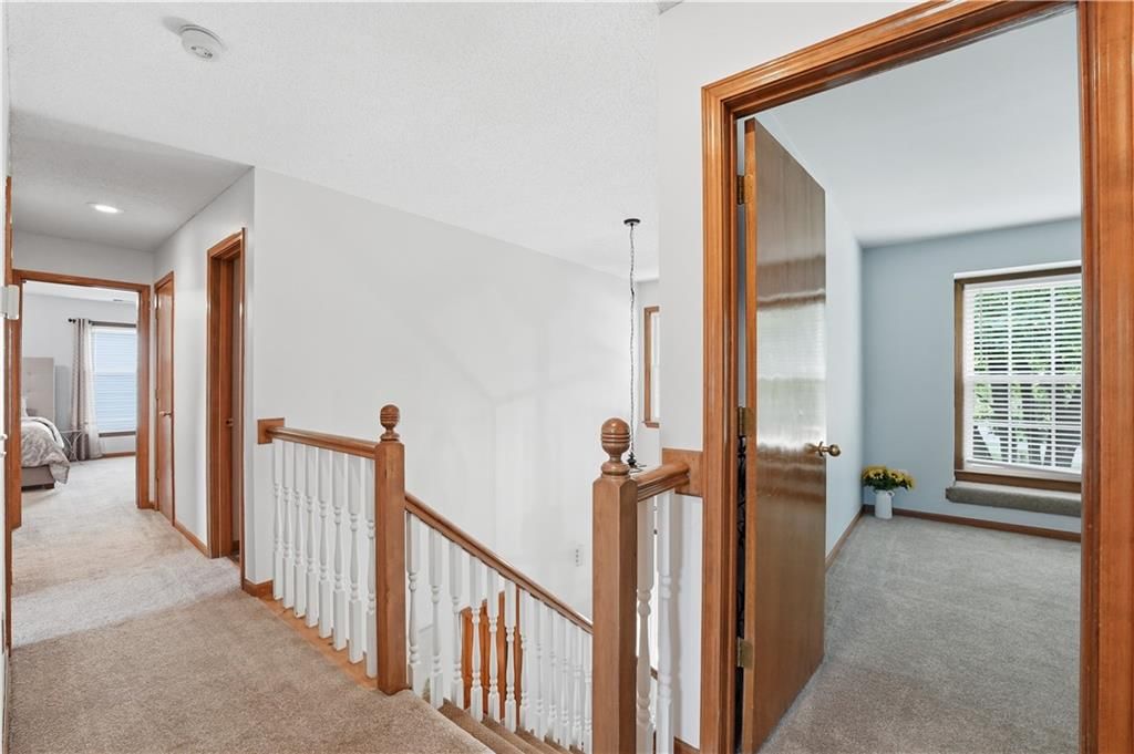 8050 Lakeview Avenue — photo 27