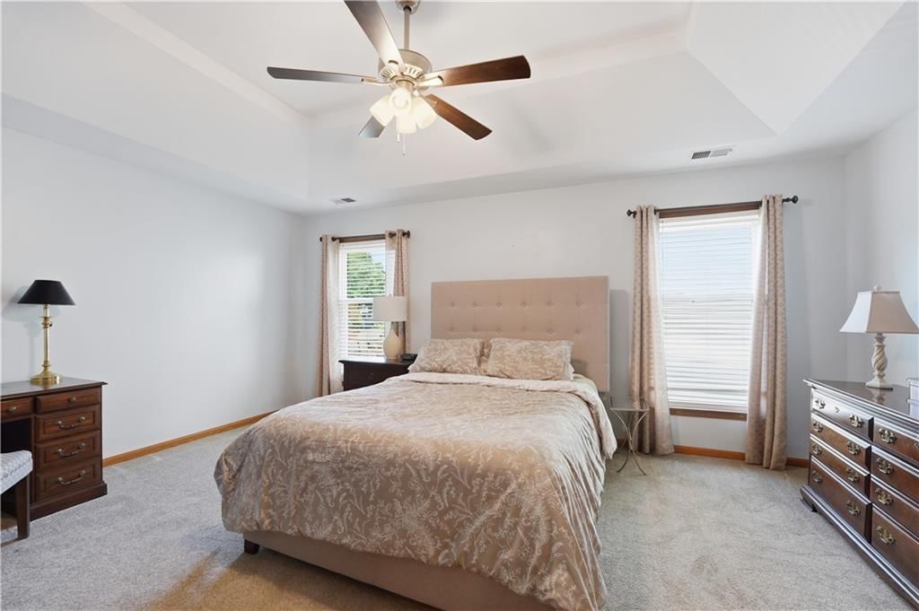 8050 Lakeview Avenue — photo 34