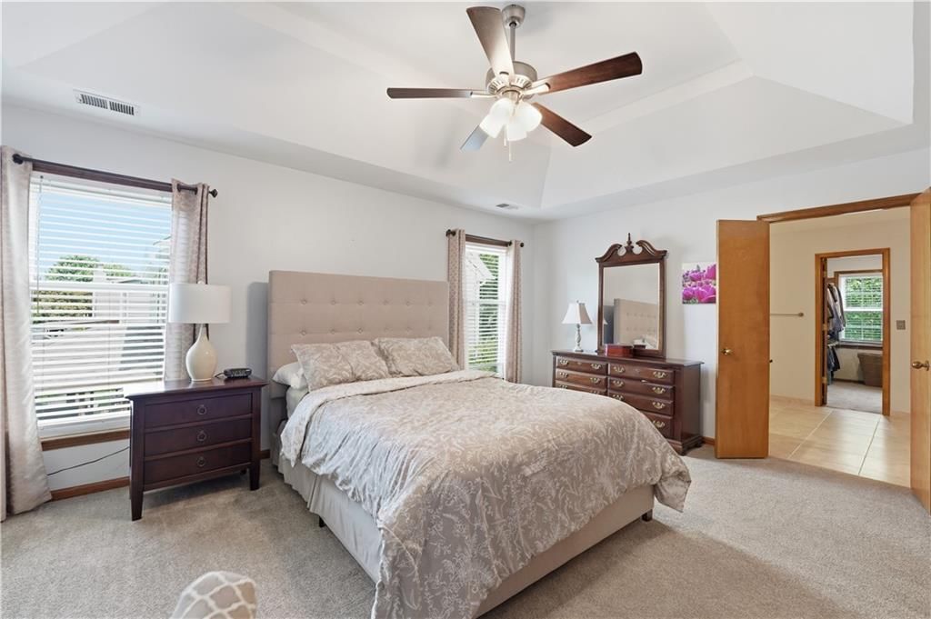 8050 Lakeview Avenue — photo 35