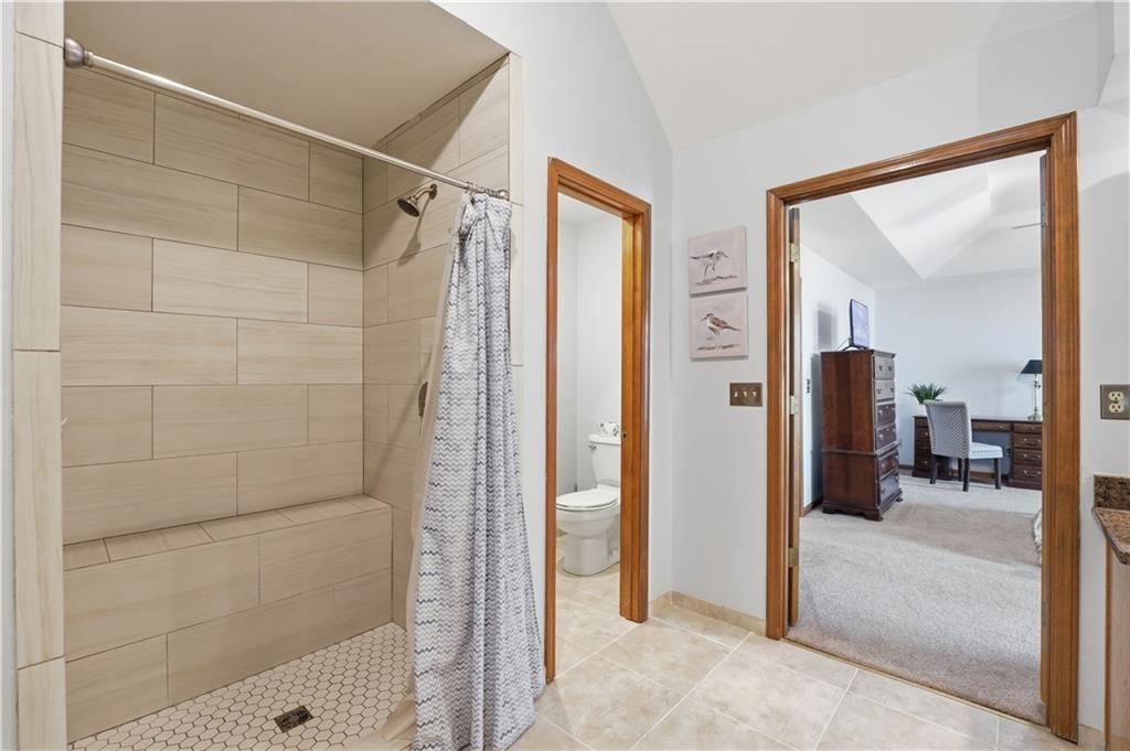 8050 Lakeview Avenue — photo 41