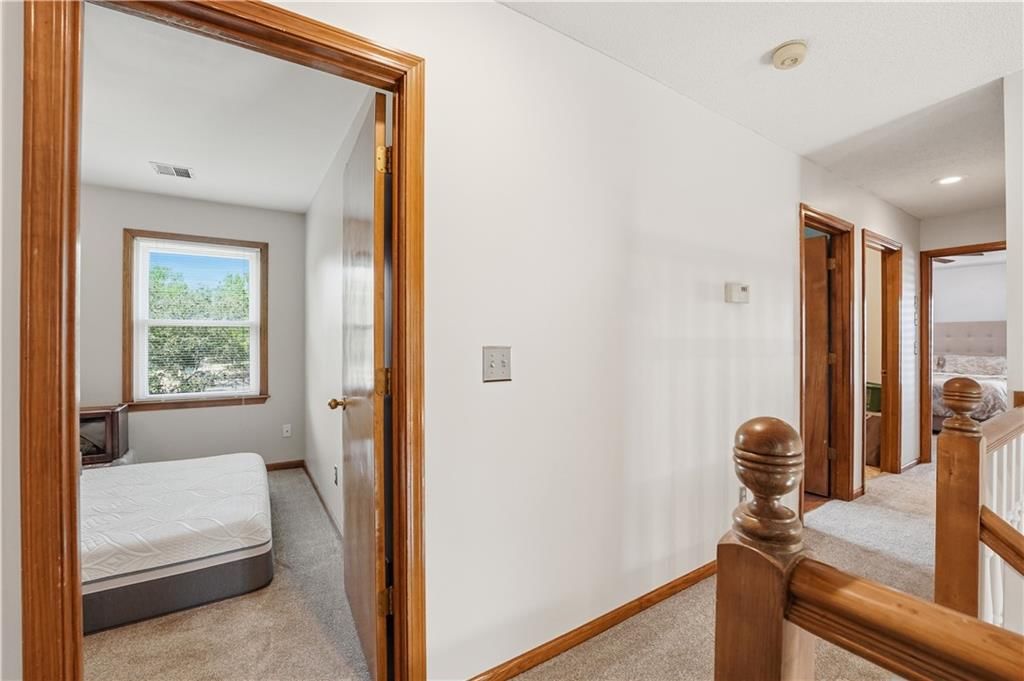 8050 Lakeview Avenue — photo 43