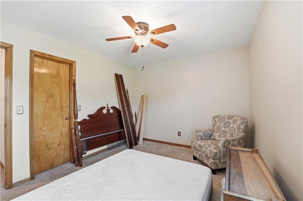 8050 Lakeview Avenue — photo 45
