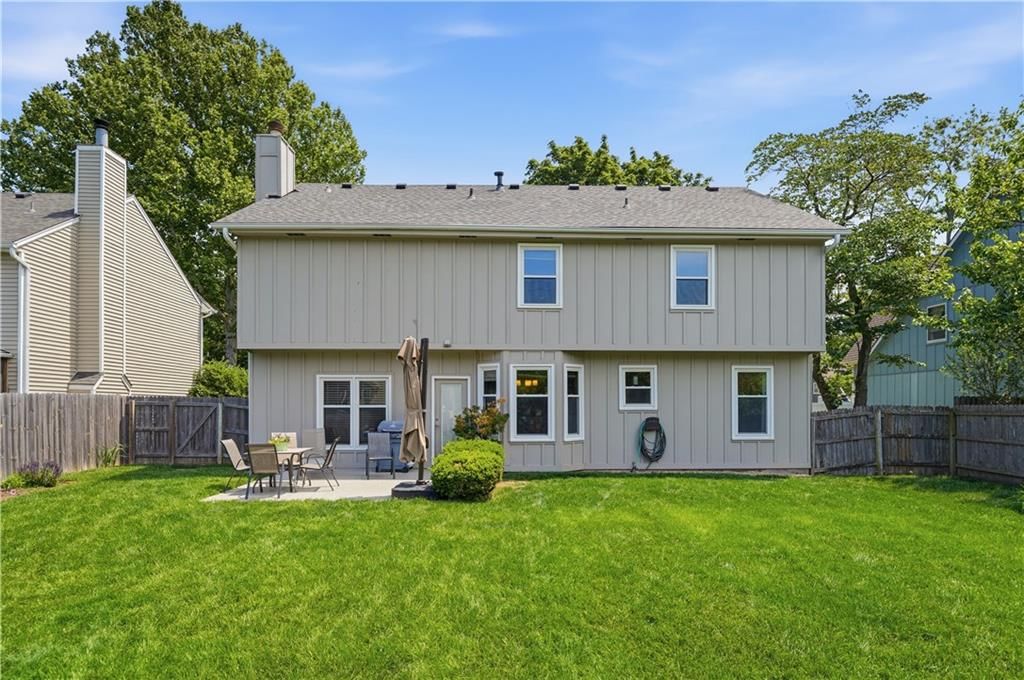 8050 Lakeview Avenue — photo 55
