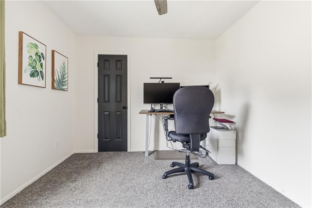817 NW Golden Court — photo 34