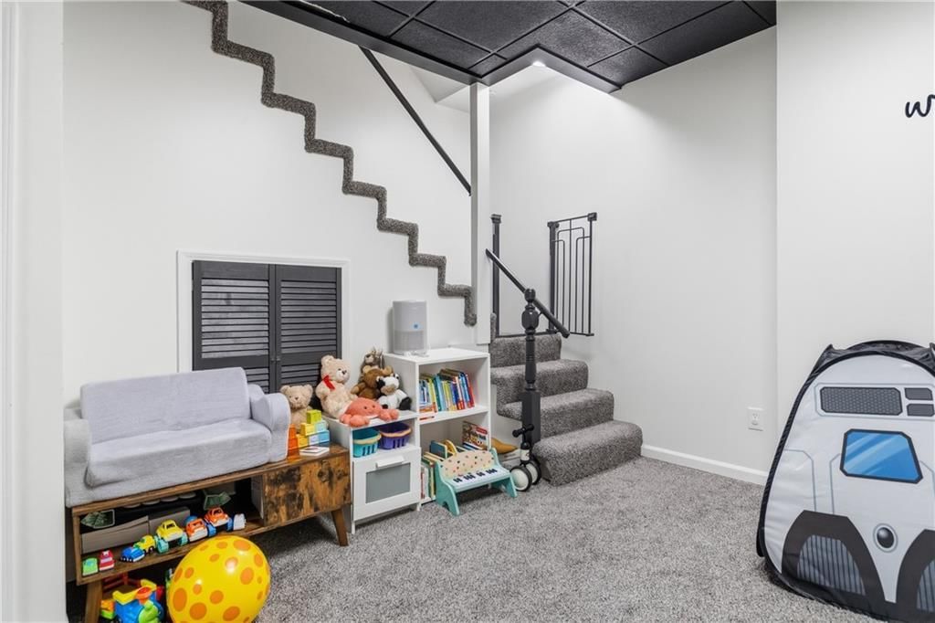 817 NW Golden Court — photo 36