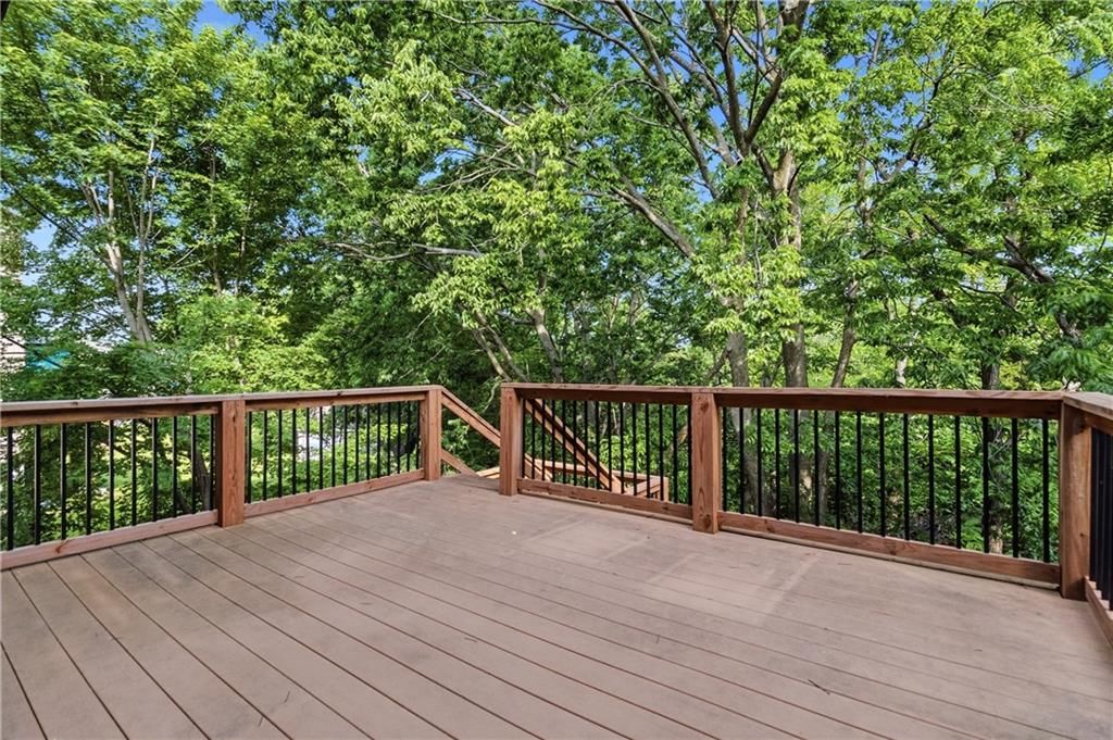 817 NW Golden Court — photo 39