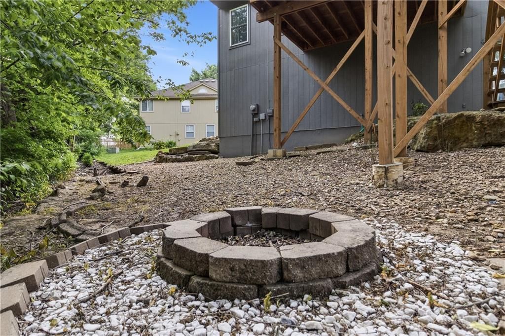 817 NW Golden Court — photo 42