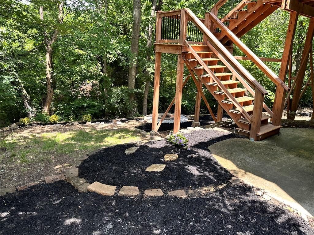 817 NW Golden Court — photo 43