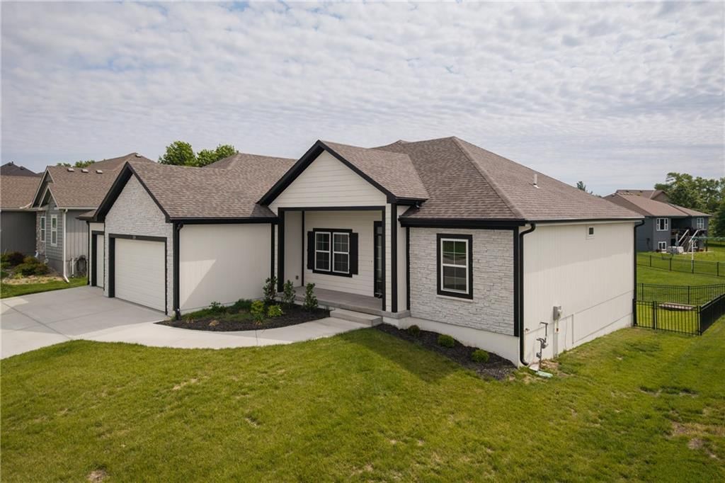 2211 Prairie Creek Drive — photo 3