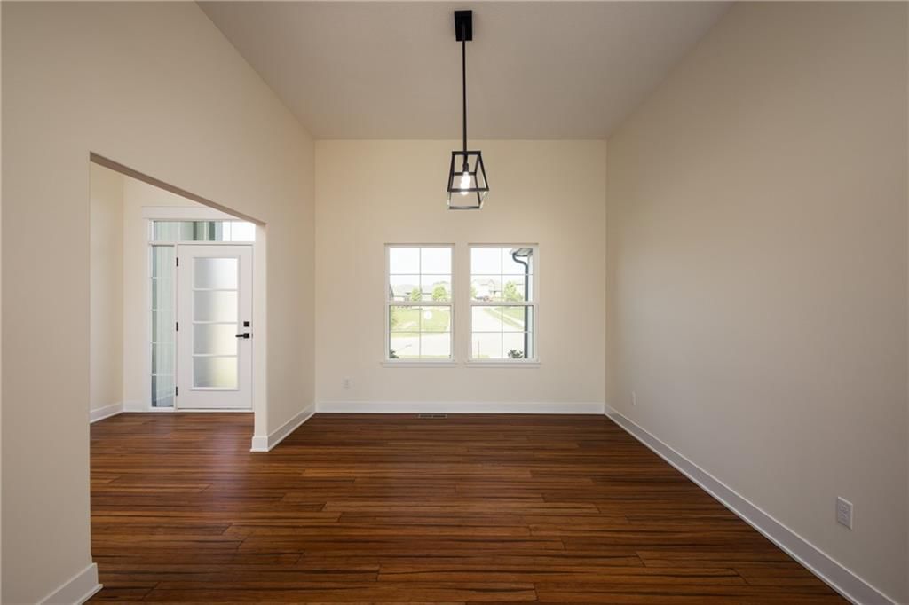 2211 Prairie Creek Drive — photo 9