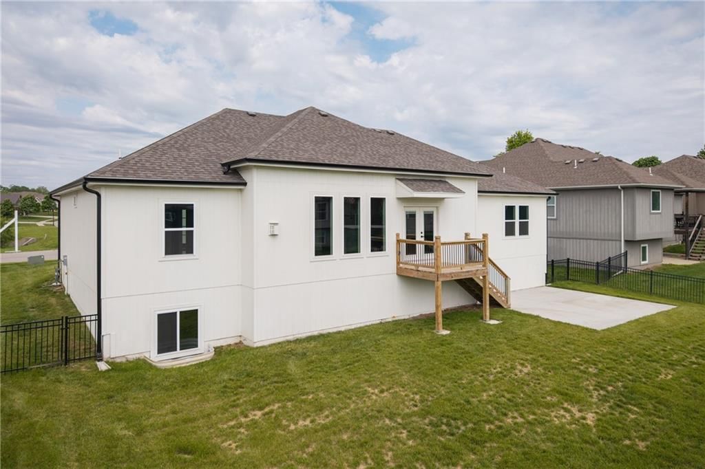 2211 Prairie Creek Drive — photo 40