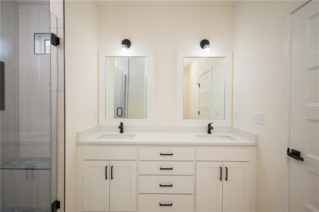Photo 27 of 53 - 2211 Prairie Creek Drive, Kearney, MO 64060
