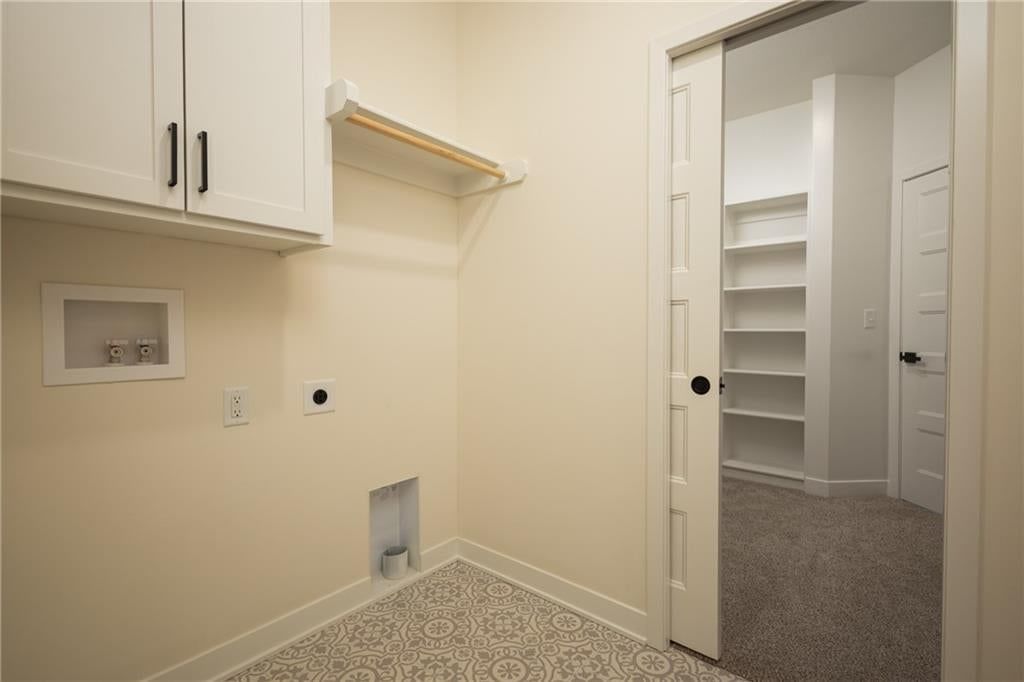 Photo 30 of 53 - 2211 Prairie Creek Drive, Kearney, MO 64060