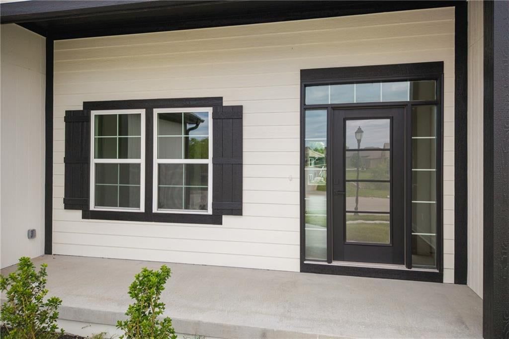 Photo 6 of 53 - 2211 Prairie Creek Drive, Kearney, MO 64060