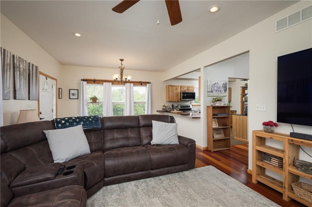 19015 White Oak Lane — photo 10