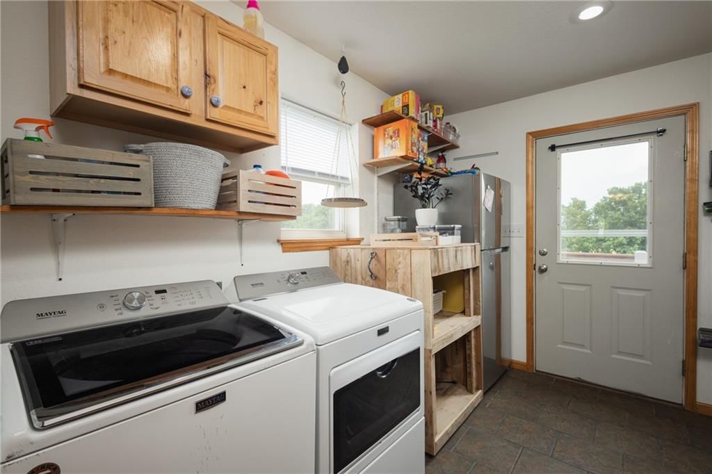 19015 White Oak Lane — photo 16