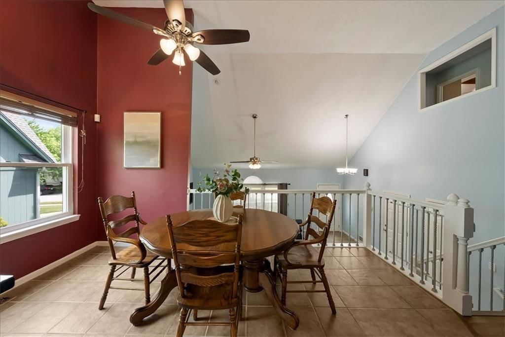 1328 E 154TH Terrace — photo 7