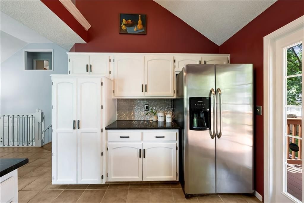 1328 E 154TH Terrace — photo 12