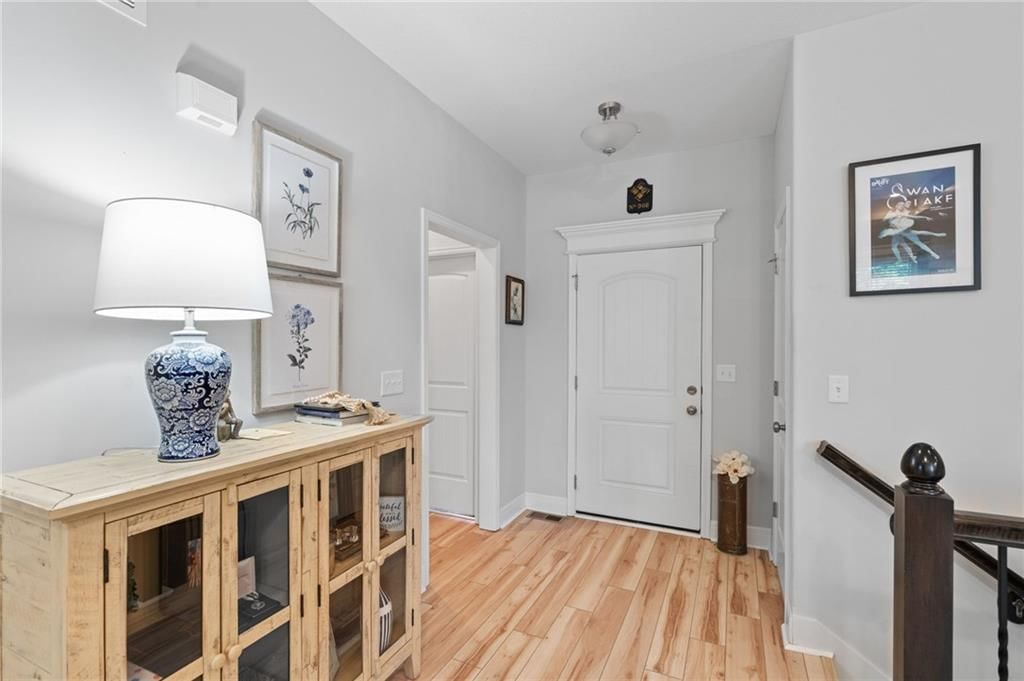 605 SE Colonial Drive — photo 5