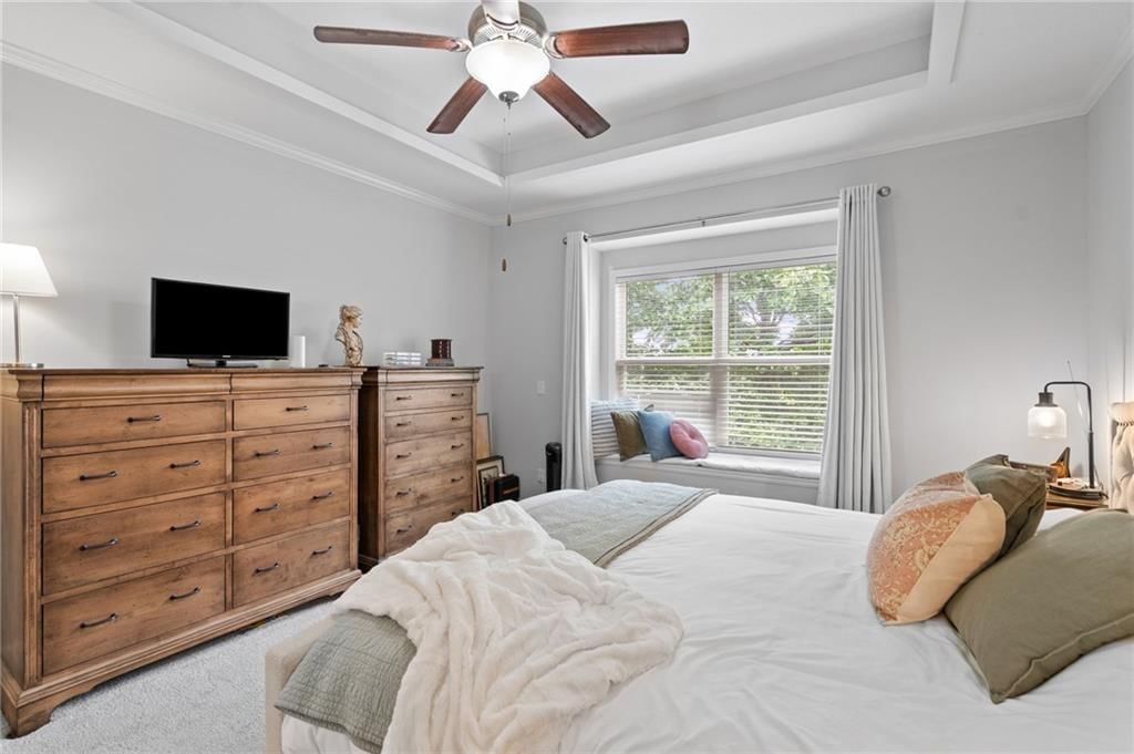 605 SE Colonial Drive — photo 17