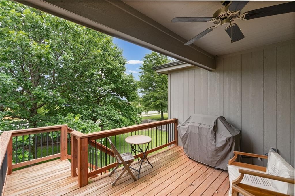 605 SE Colonial Drive — photo 29
