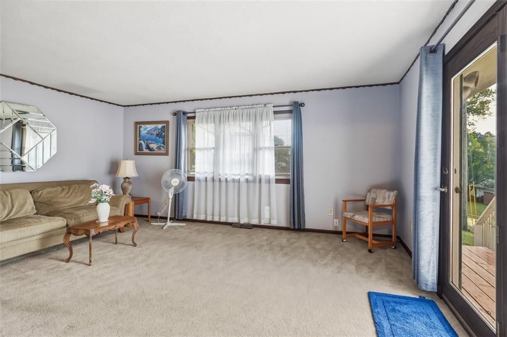 Photo 11 of 26 - 5909 N Broadway Street, Gladstone, MO 64118