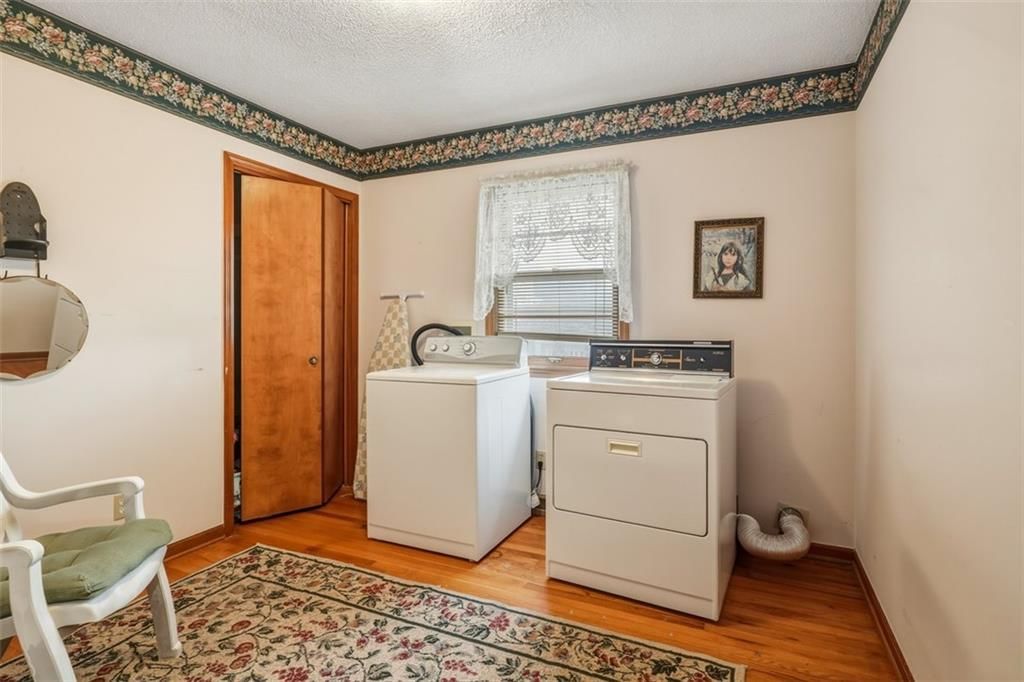 Photo 19 of 26 - 5909 N Broadway Street, Gladstone, MO 64118