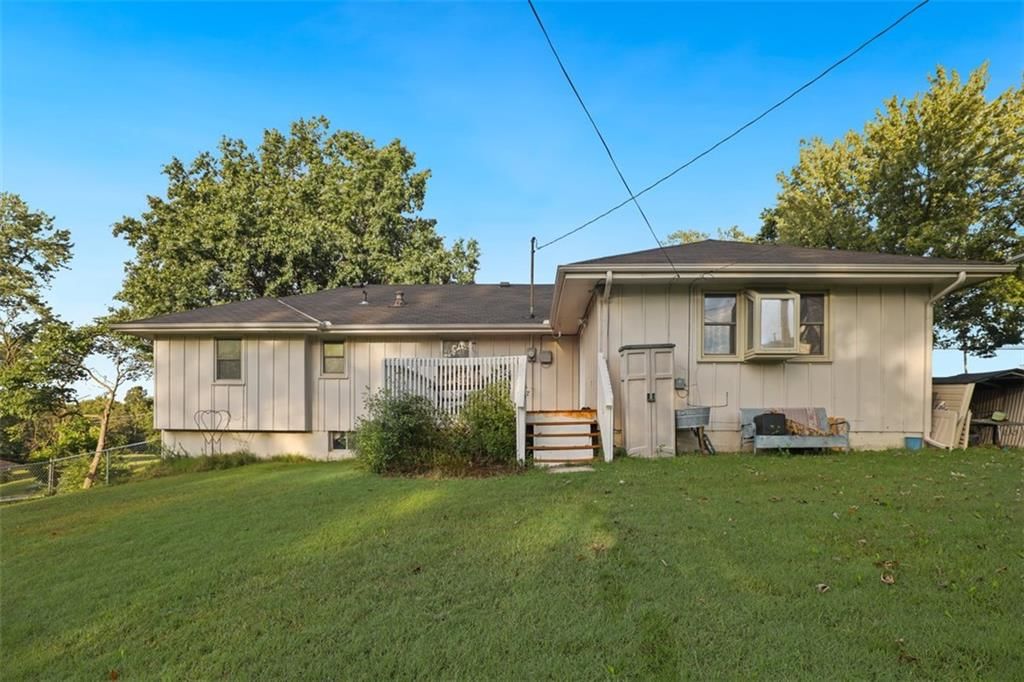 Photo 23 of 26 - 5909 N Broadway Street, Gladstone, MO 64118