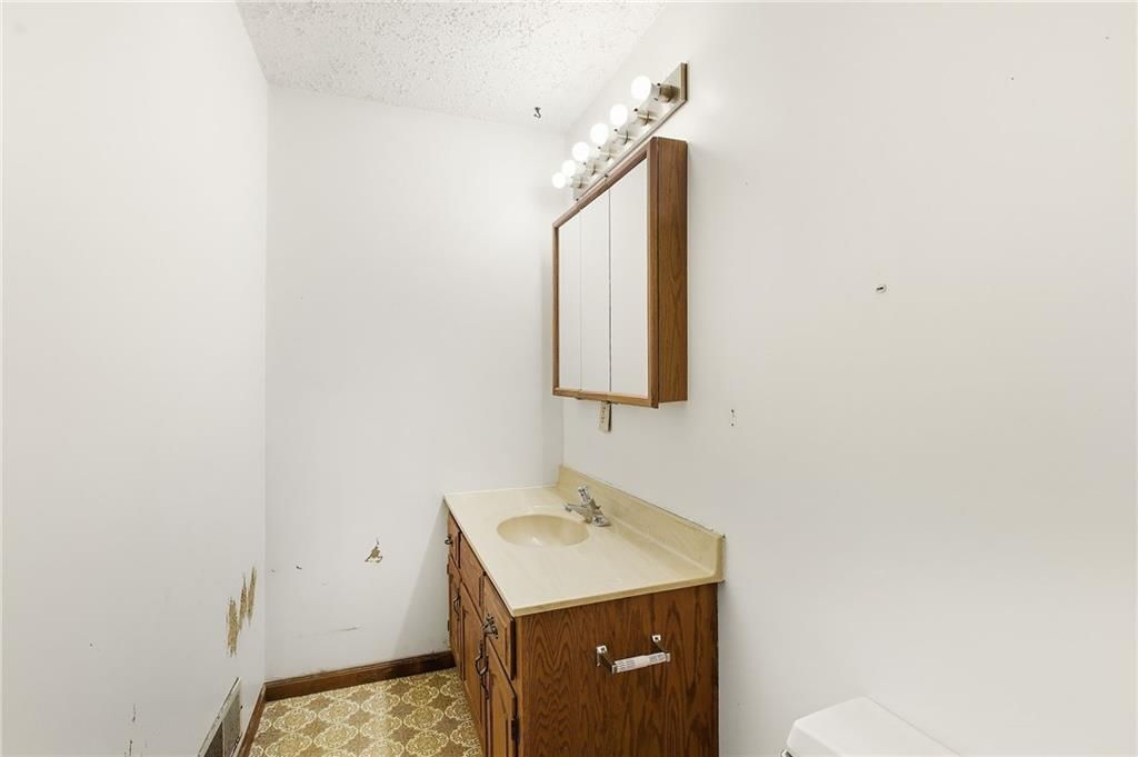 33701 E 275th Street — photo 13