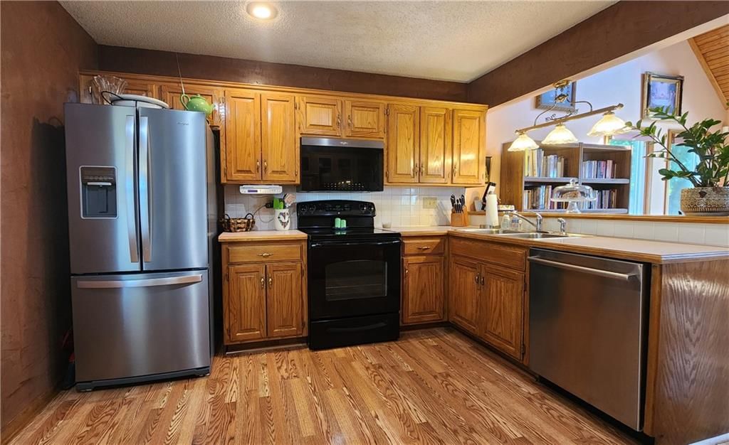 3305 S Sioux Court — photo 8
