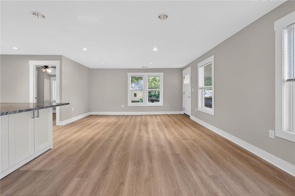 2715 S 37th Street — photo 9
