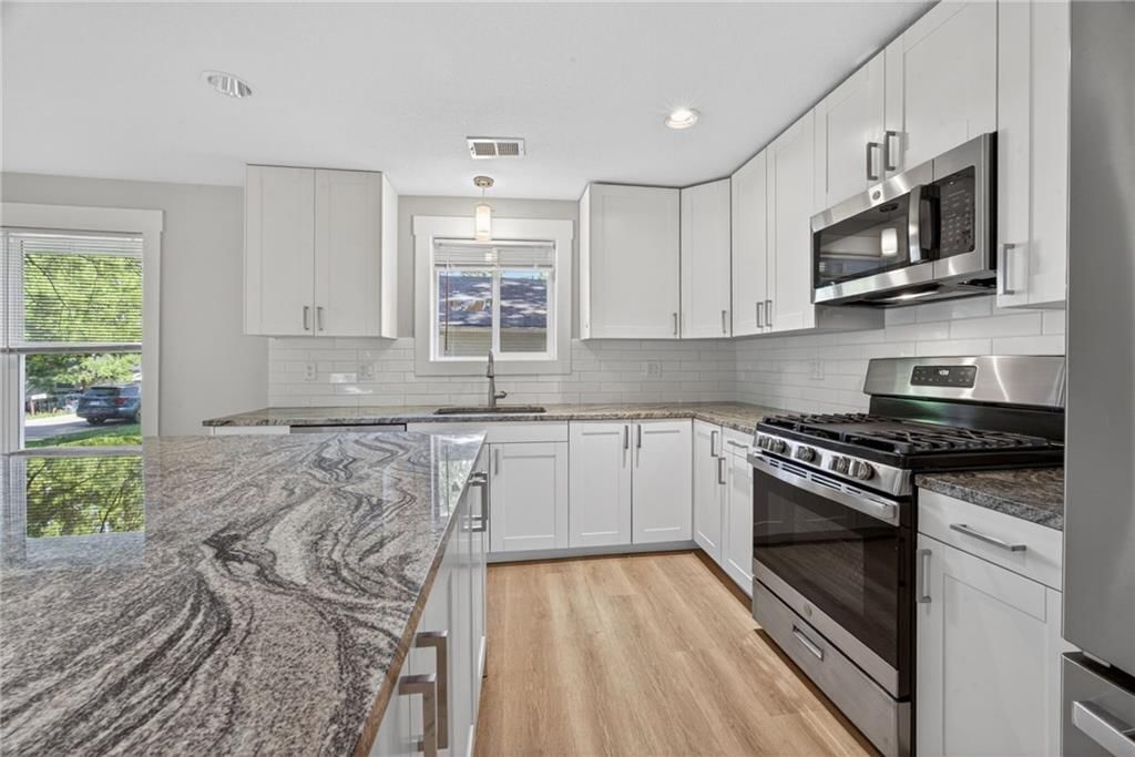 2715 S 37th Street — photo 13