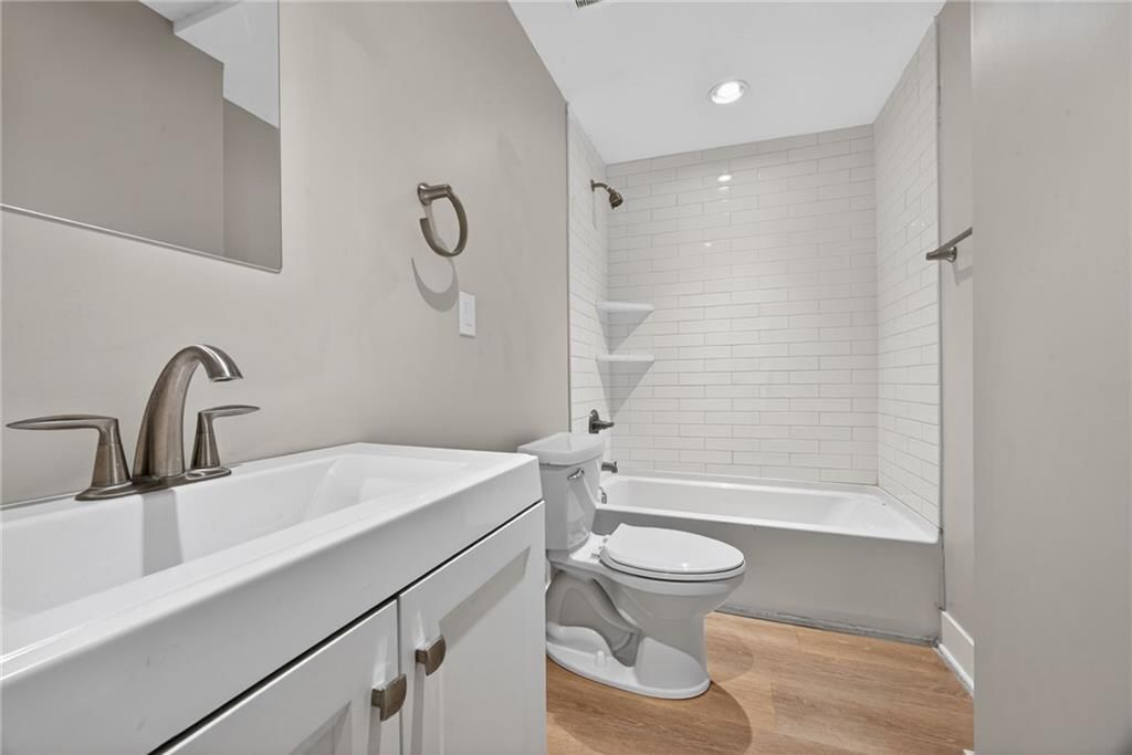 2715 S 37th Street — photo 22