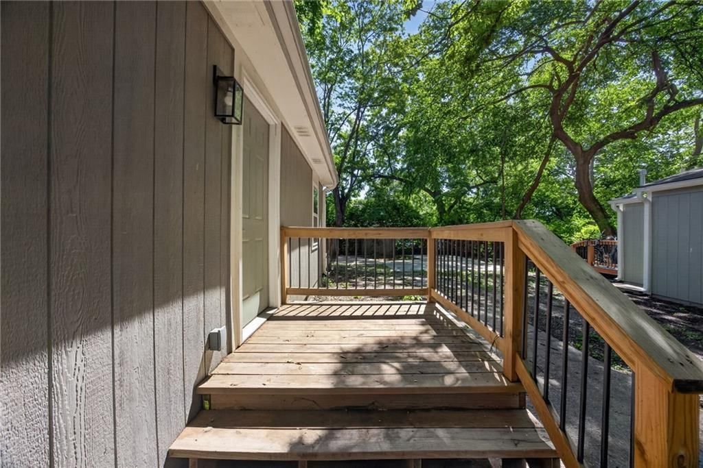 2715 S 37th Street — photo 29