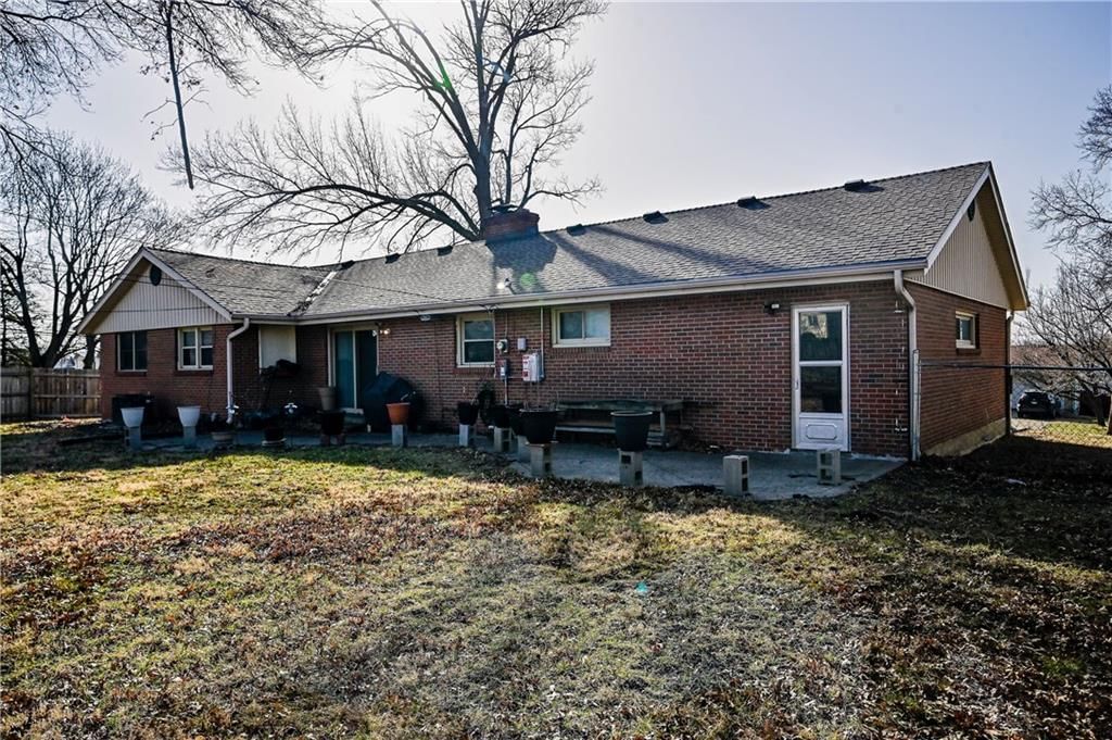 8200 Wood Avenue — photo 4