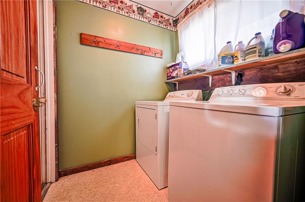 8200 Wood Avenue — photo 12